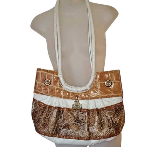 Talk of the Walk Tan &White Faux Leather Handbag The Boardwalk in Atlantic City - Picture 1 of 7